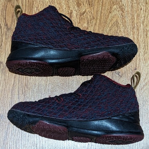Nike LeBron 15 - New Heights - Kids Size 10c - Picture 13 of 14